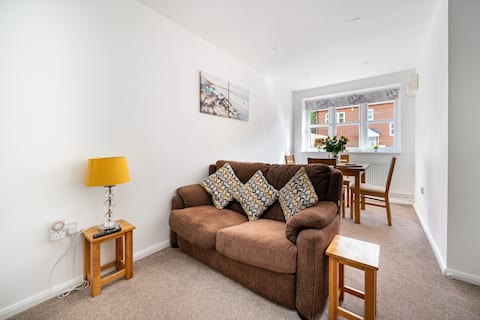 Top performing Airbnb: Peaceful Private One Bedroom Bungalow in Sandhurst in Berkshire