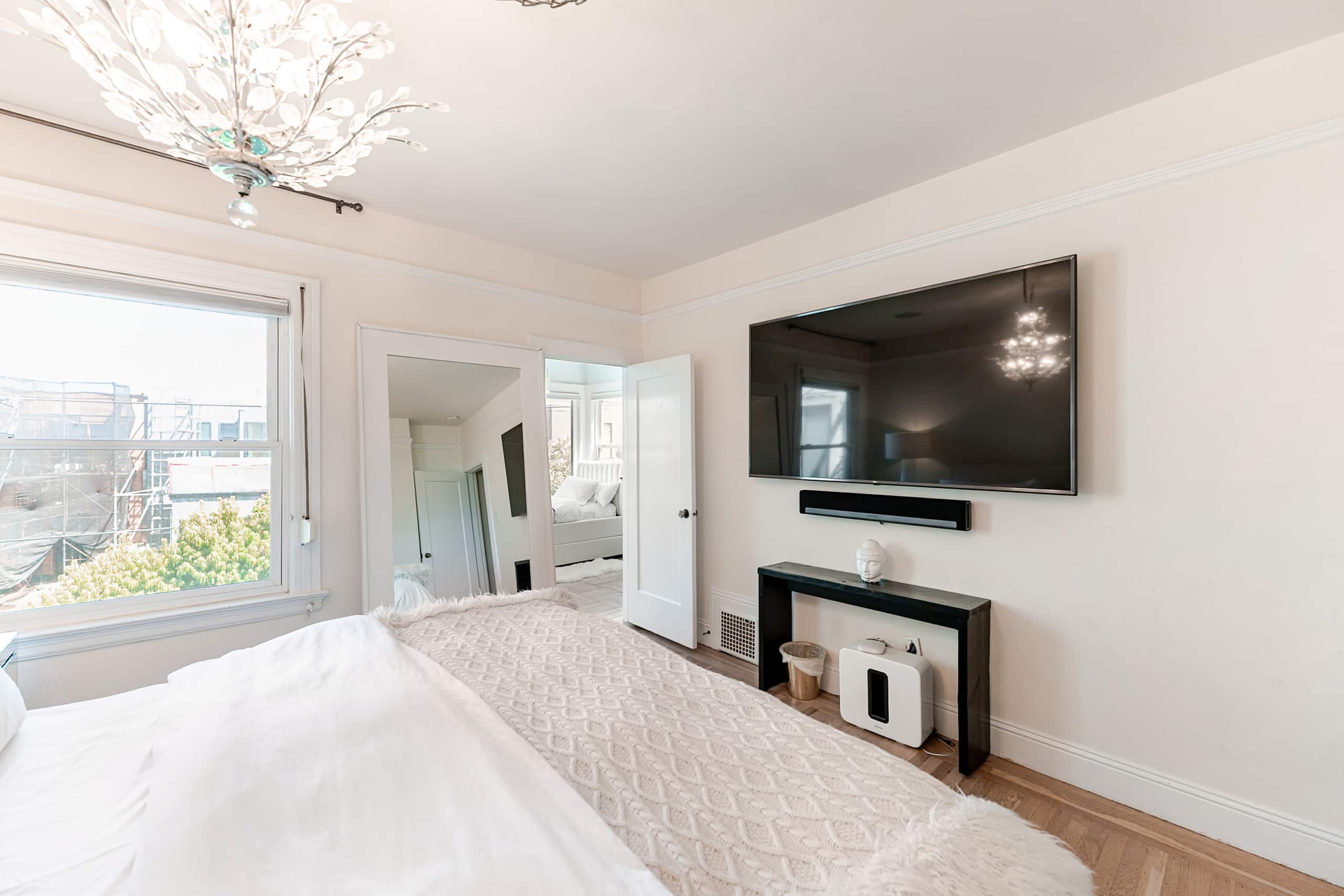 Townhouse in San Francisco · ★4.87 · 2 bedrooms · 2 beds · 1.5 baths - Image 21