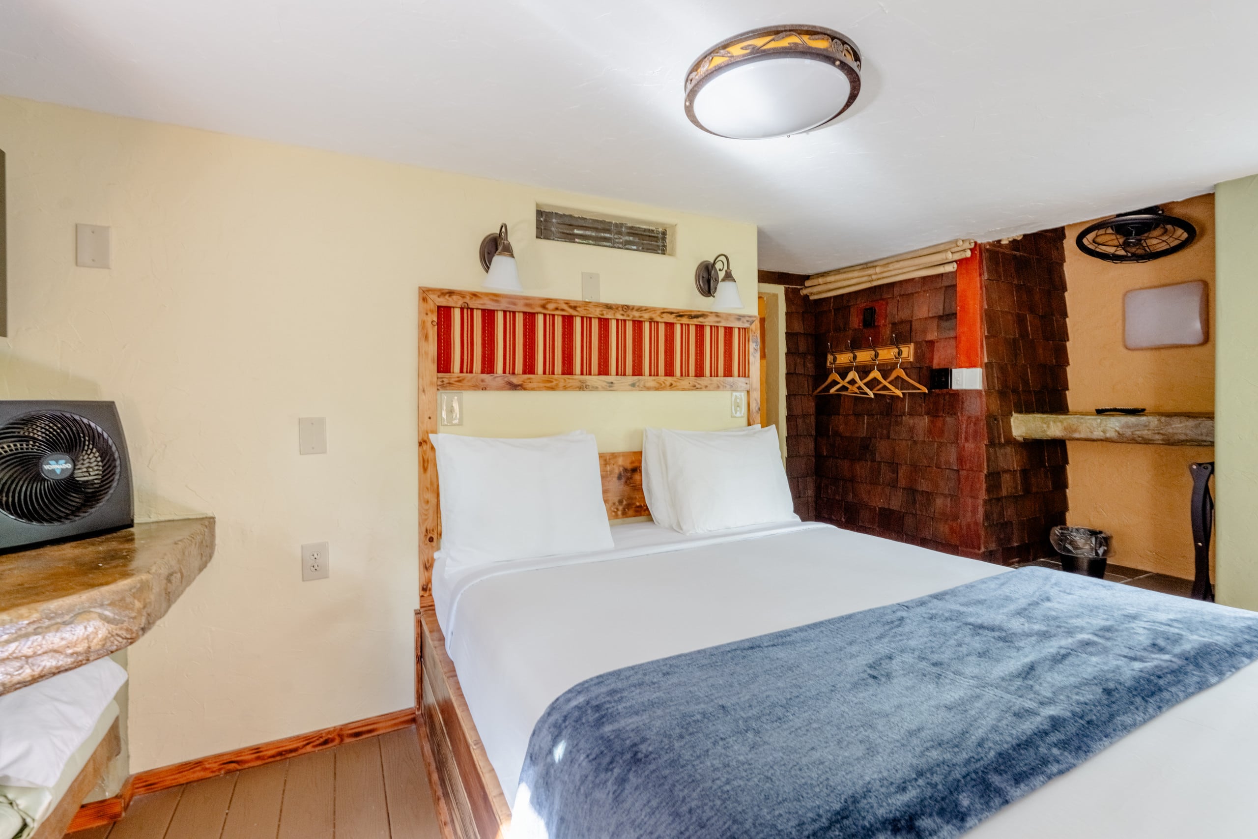 Nature lodge in Volcano · ★4.86 · 1 bedroom · 1 bed · 1 private bath - Image 4