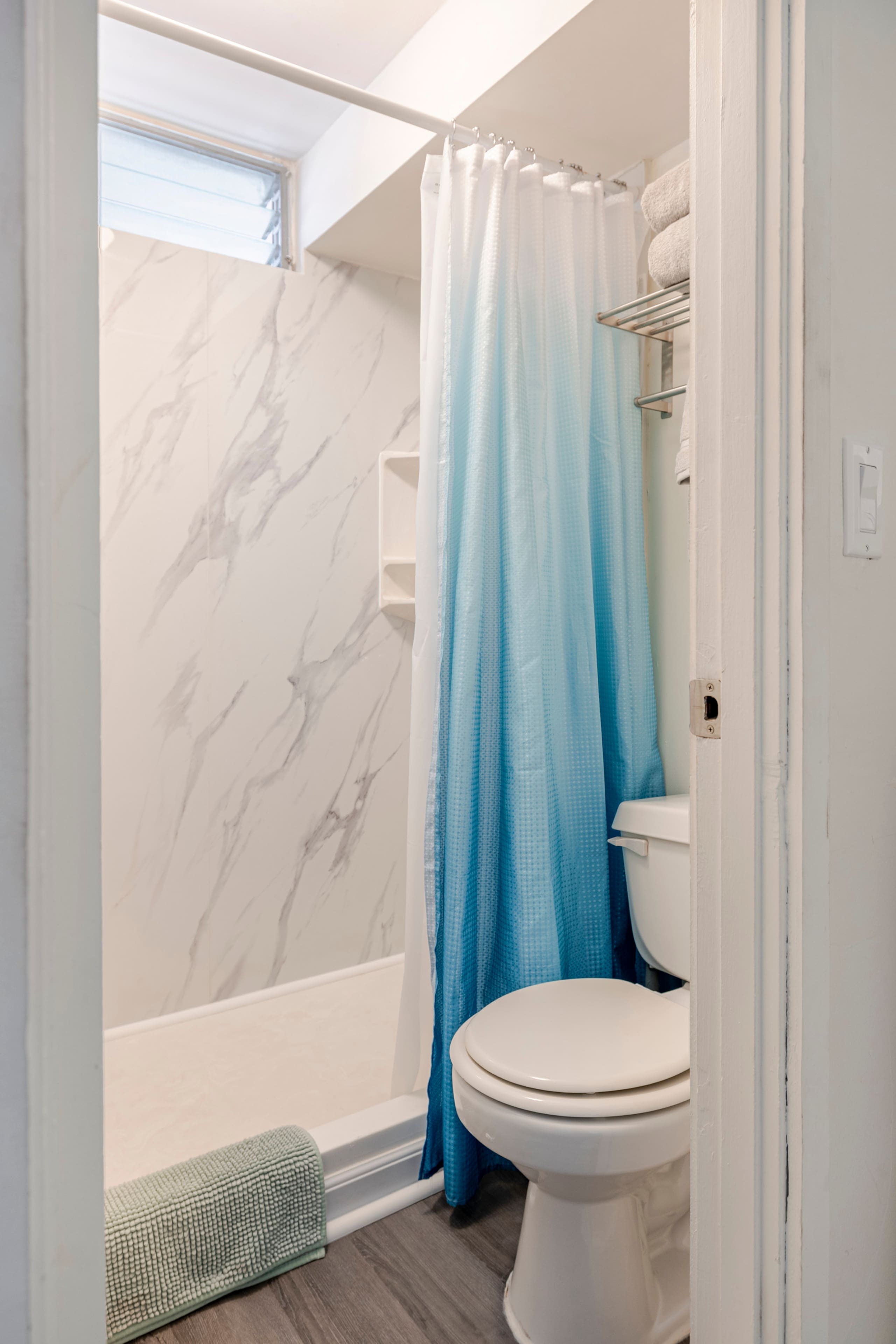 Condo in Honolulu · ★4.89 · Studio · 1 bed · 1 private bath - Image 11