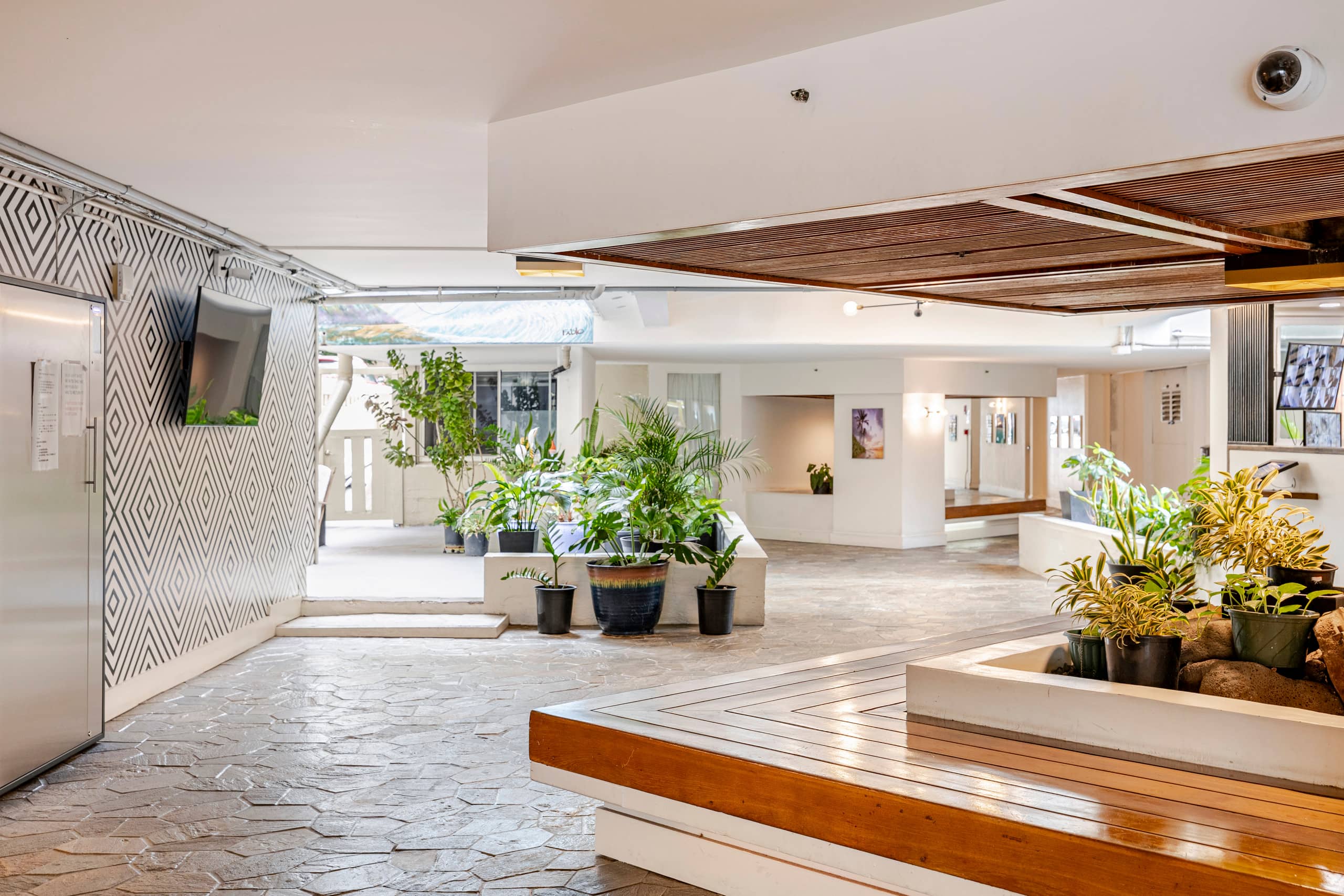 Condo in Honolulu · ★4.89 · Studio · 1 bed · 1 private bath - Image 20