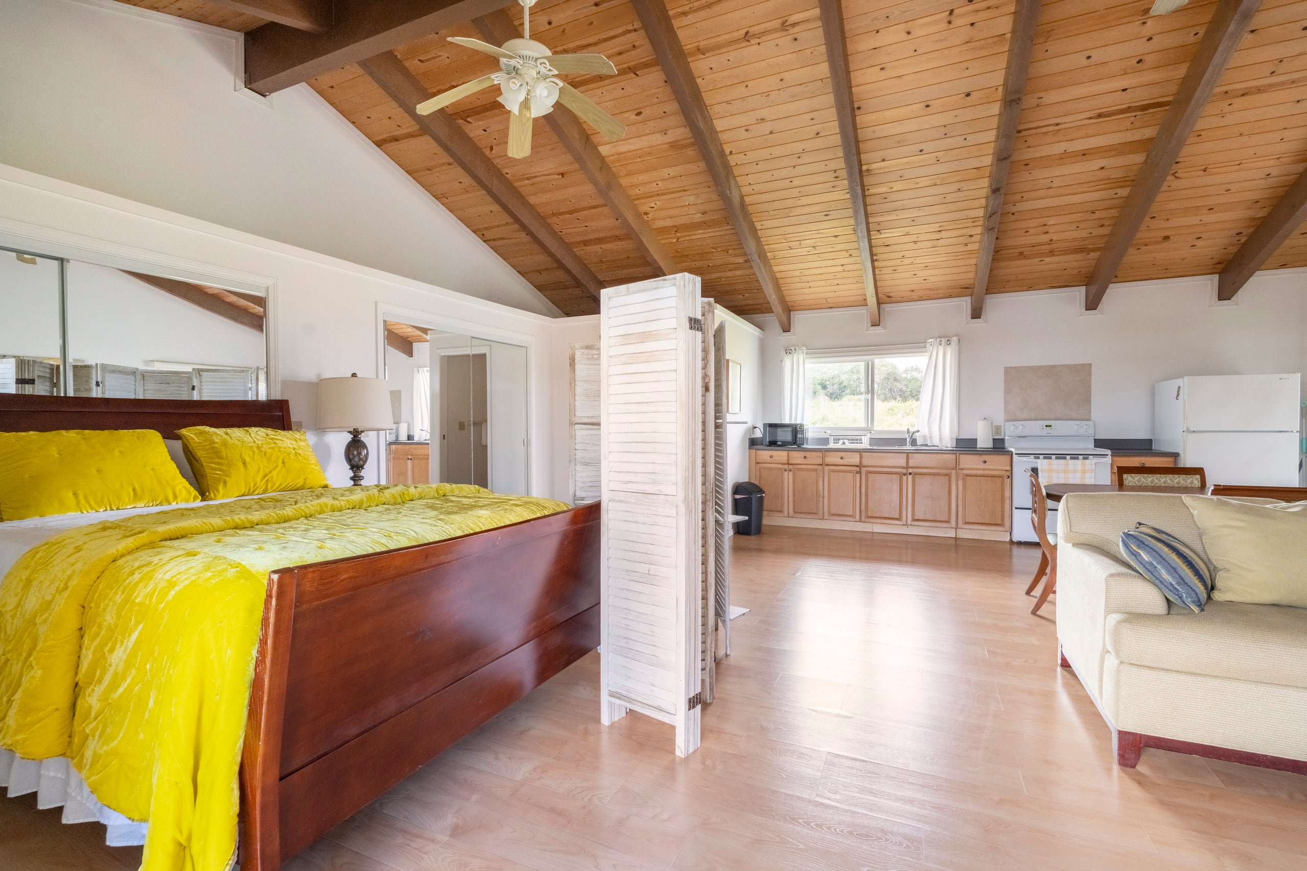 Hawaii Sun Kissed Studio Private Entrance - Photo 12