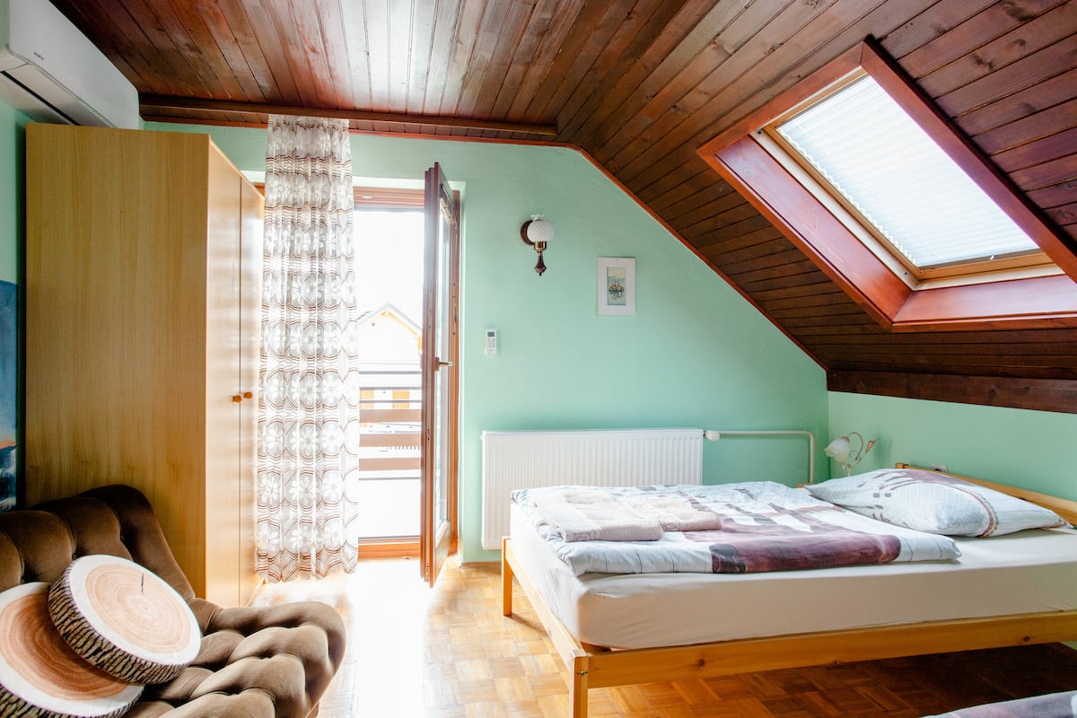 Room Lana