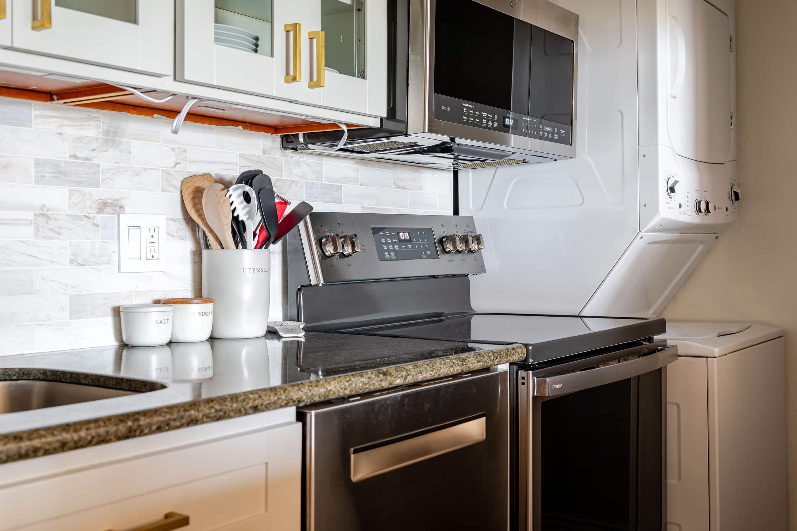 Condo in Kihei · ★4.97 · 1 bedroom · 2 beds · 1 bath - Image 11