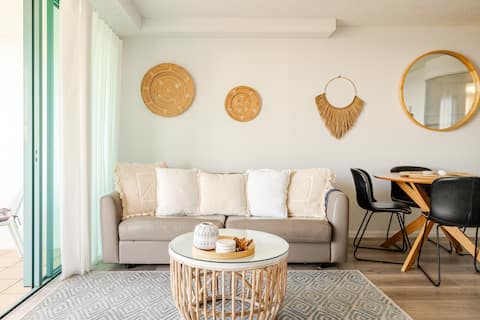 Top Airbnb: ''The View at Alex'' in Alexandra Headland