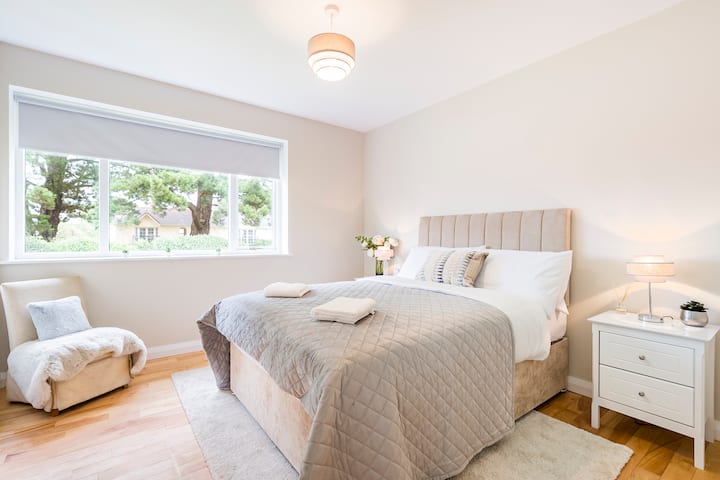 Downstairs Double Bedroom