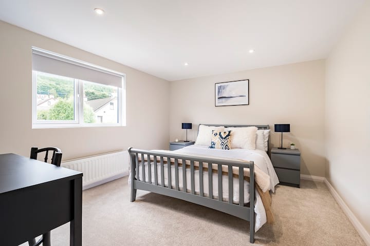 Upstairs double bedroom