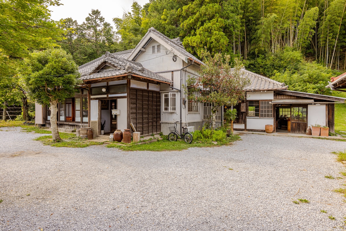 一棟貸切】美しい棚田の集落にある元村長の家