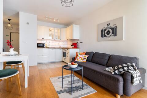 Top performing Airbnb: NEW! Apartment with sea view, near Center Split in Gradski Kotar Trstenik