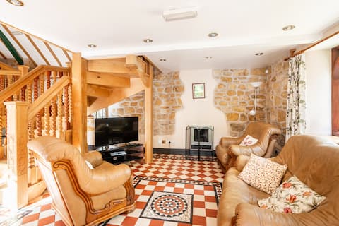 The School House, a charming 200-year old cottage.