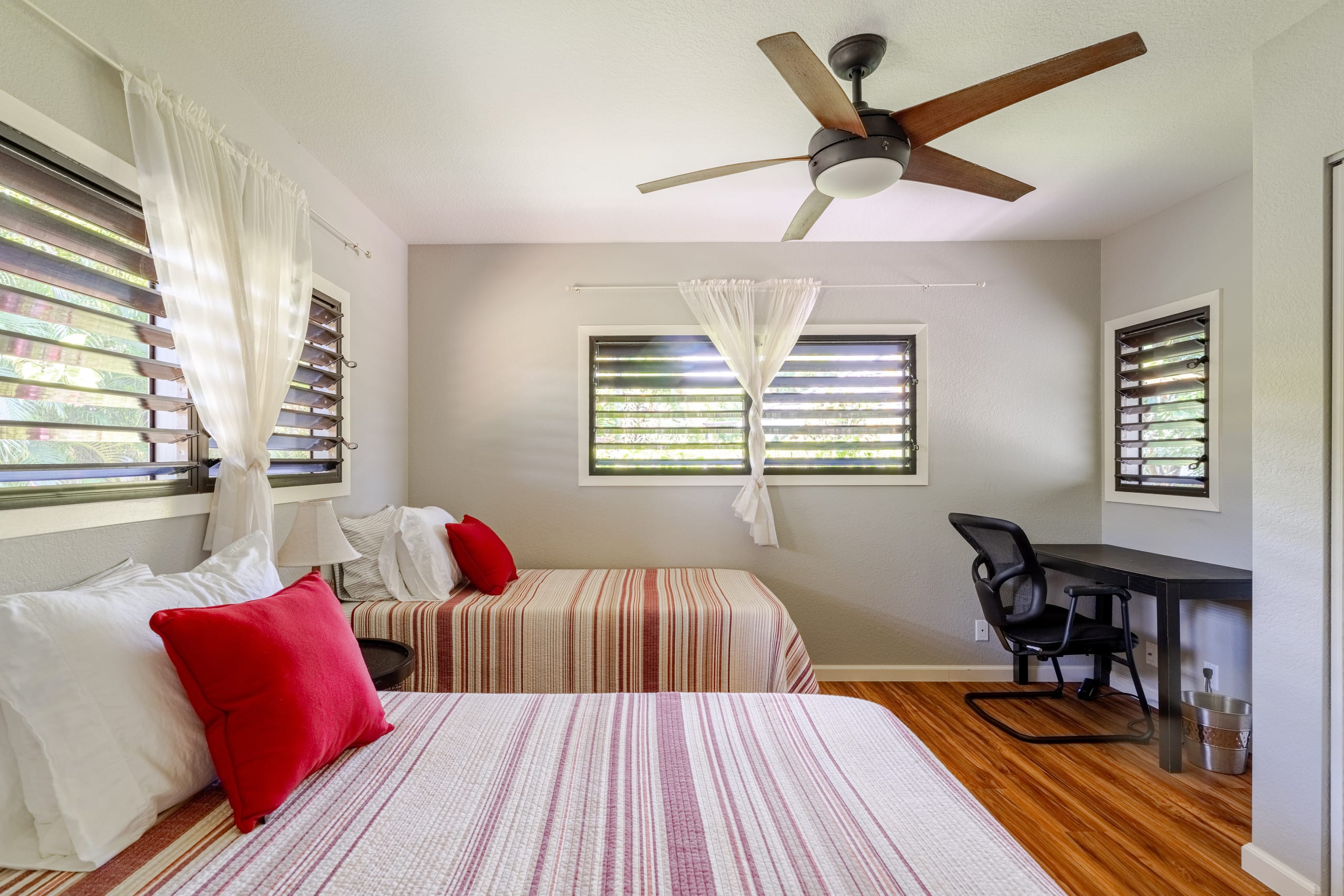 Home in Princeville · ★4.99 · 3 bedrooms · 4 beds · 2 baths - Image 13