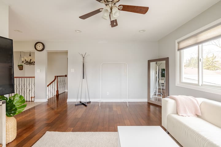 3b1b Private Unit Within A Duplex - Sterling Heights, MI