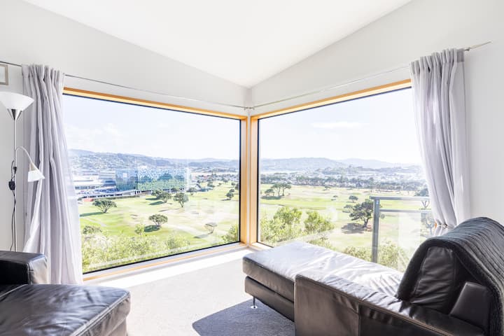 Spacious Modern Executive Home. Price Reduced. - Wellington