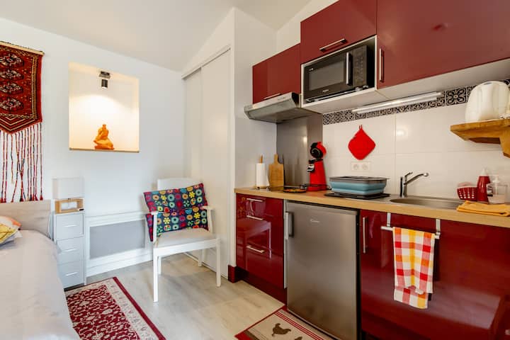 La Petite Maison Bleue, Paisible Et Centrale - Rezé