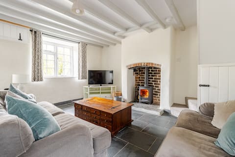 Afonfa - Riverside Cottage - Sleeps 6