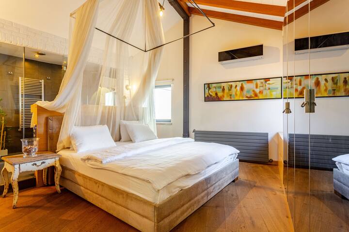 Magic House with Bosphorus View & Istiklal Street gallery image 2