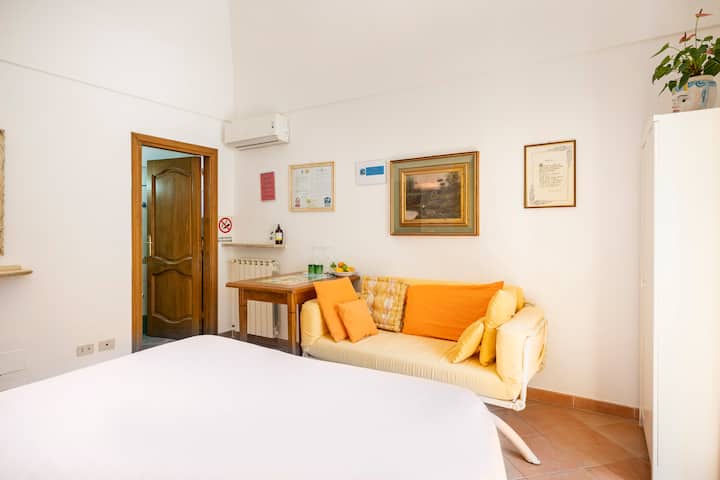 Mamma Tina's B&b In Positano Center - Positano