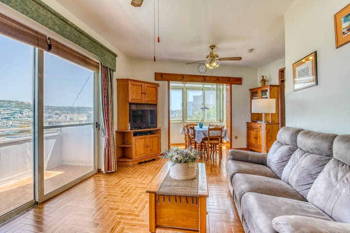 The Starfish Apt, Spacious 2bed/ac/pool/car Space - Malta