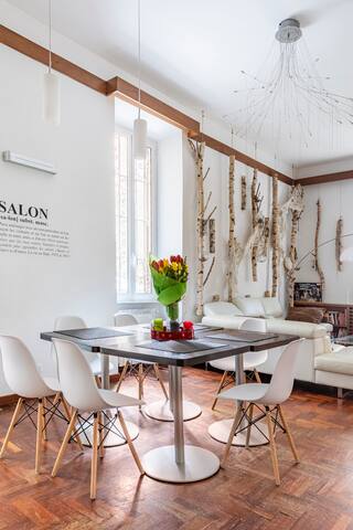 Private Villa with Huge Garden In Rome Center gallery image 2