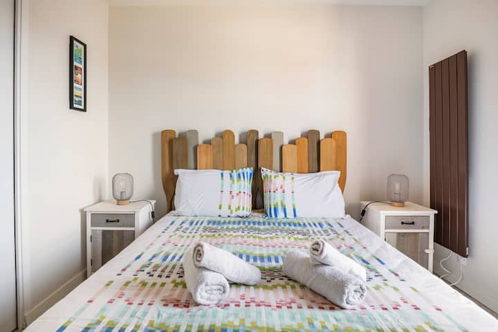 Posteľná bielizeň a uteráky sú nepovinné a na požiadanie navyše.