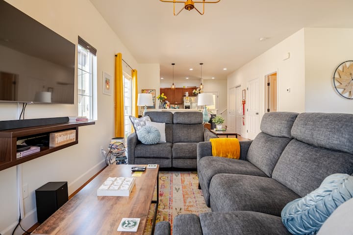 Family Oasis 4br House-dog Friendly W/fenced Yard! - Fort Collins, CO