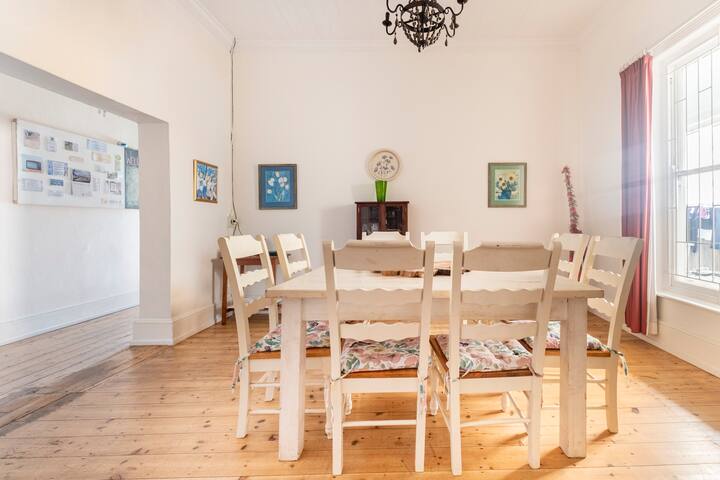 Lovely home in historic Kalk Bay with sea views gallery image 3