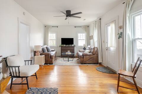 Cozy 2-bedroom guesthouse, close to MSU/hospital