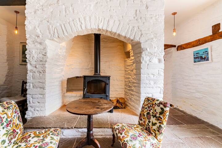 Red Lion Stables 1, Llangorse Lake, Brecon Beacons - Brecon