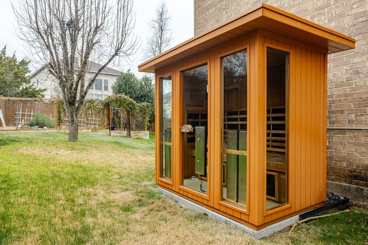 Family Oasis • Gym • Pool • Sauna • Cold Tub