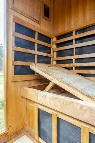 Family Oasis • Gym • Pool • Sauna • Cold Tub gallery image 2