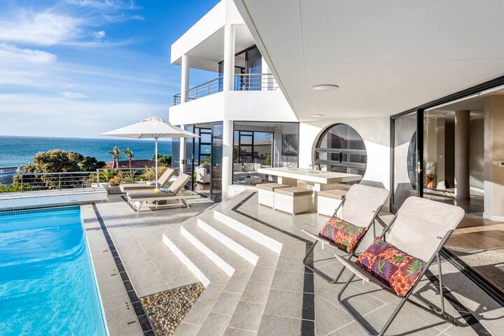 Minimalist villa with stunning sunsets & views