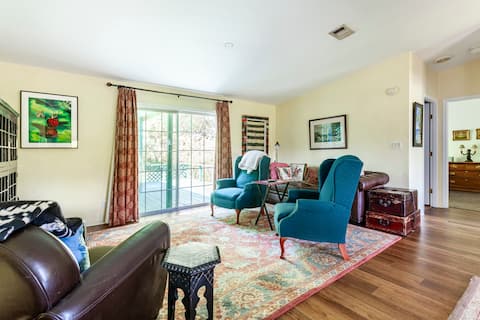 Horse Country Cottage. Private 3/2 home.