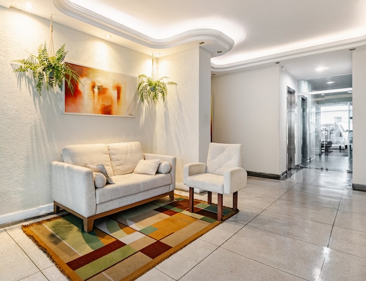 40m Da Praia | Espaçoso |
Wi-fi + Smart Tv - Santos