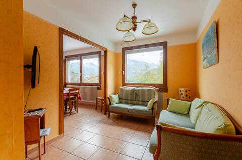 Annonce Airbnb populaire: Charming cottage in a charming little village. à Val Cenis