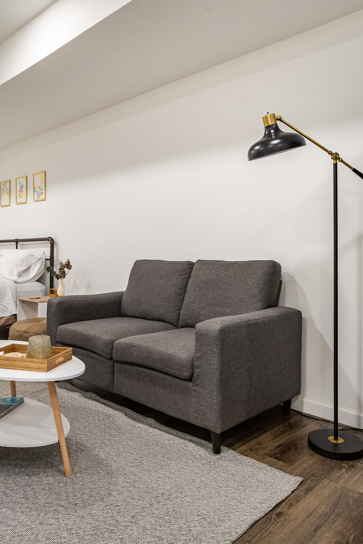 Fully Equipped Basement Suite - Near Ud / Main St - Delaware