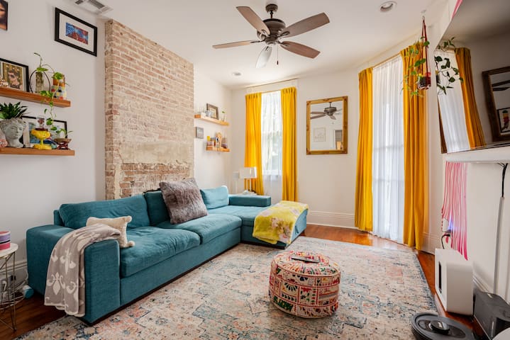 Mardi Gras Manor – Luxury Designer Dream House