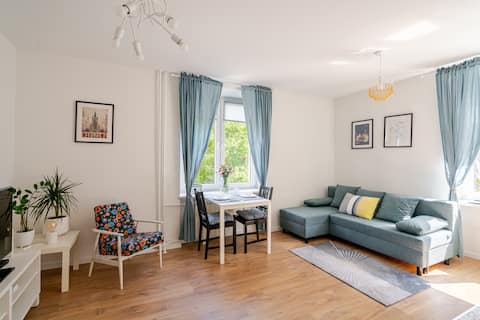 Popular Airbnb listing: New, cozy apartment in a historic tenement house in Ochota
