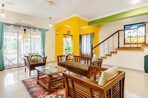 Treehouse Blue villa 5 Cook, Brkfast, Pool & Wifi