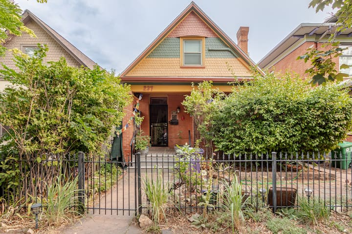 Private Spacious Suite In Central Denver - Englewood, CO