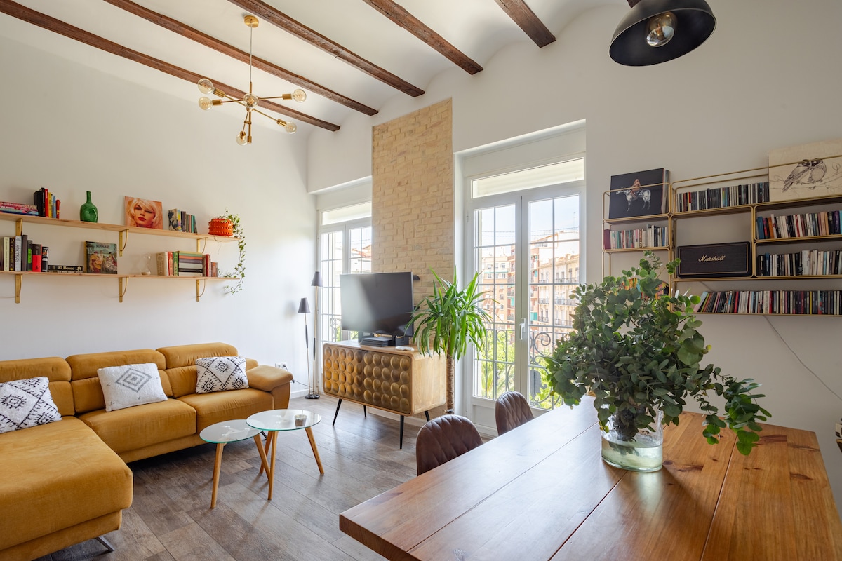 Popular Airbnb listing: Charming and cosy apartment in Ruzafa in L'eixample