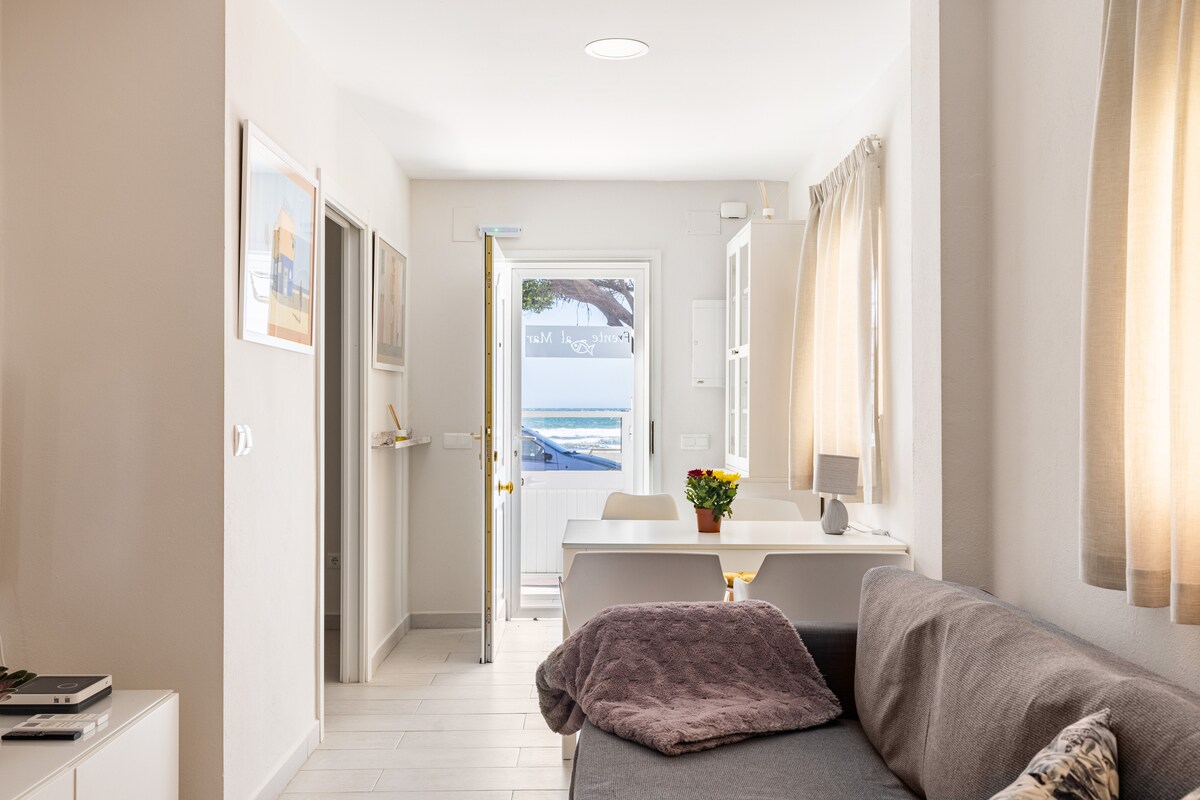 Successful Airbnb property: SEA FRONT 93 in El Palo