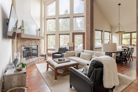 Successful Airbnb property: Castle Peak Chalet | Arrowhead Luxury Escape in Edwards