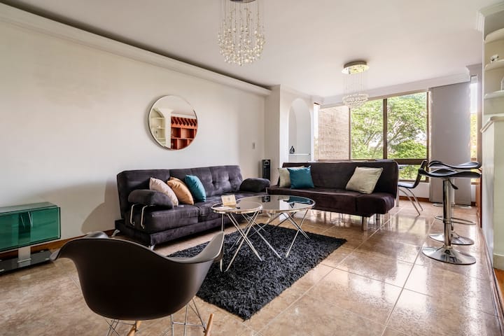 Private With Ac In Poblado -3 Min From Lleras Park - Medellín, Colombia