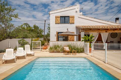 Sa Briseta, mediterranean country house with pool