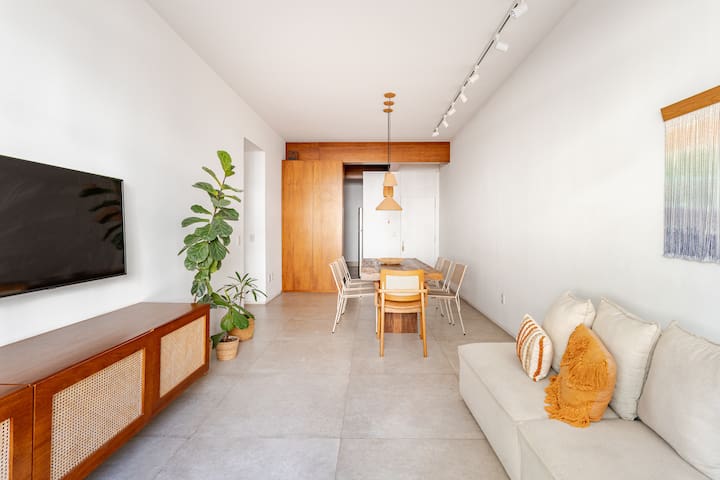 Confortável, Espaçoso, vaga, tudo novo, Ipanema.