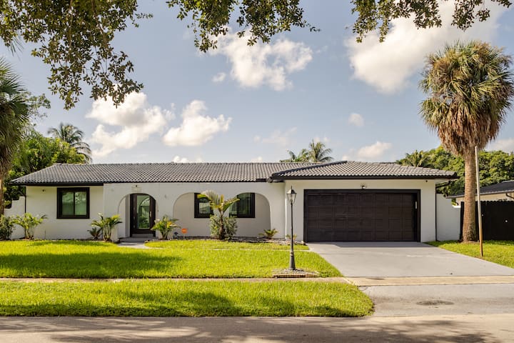 World Cup HQ • Near Hard Rock Stadium • 4BR (8)