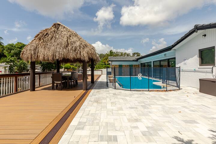 Waterfront Fort Lauderdale 4Bd House – Heated-pool gallery image 2