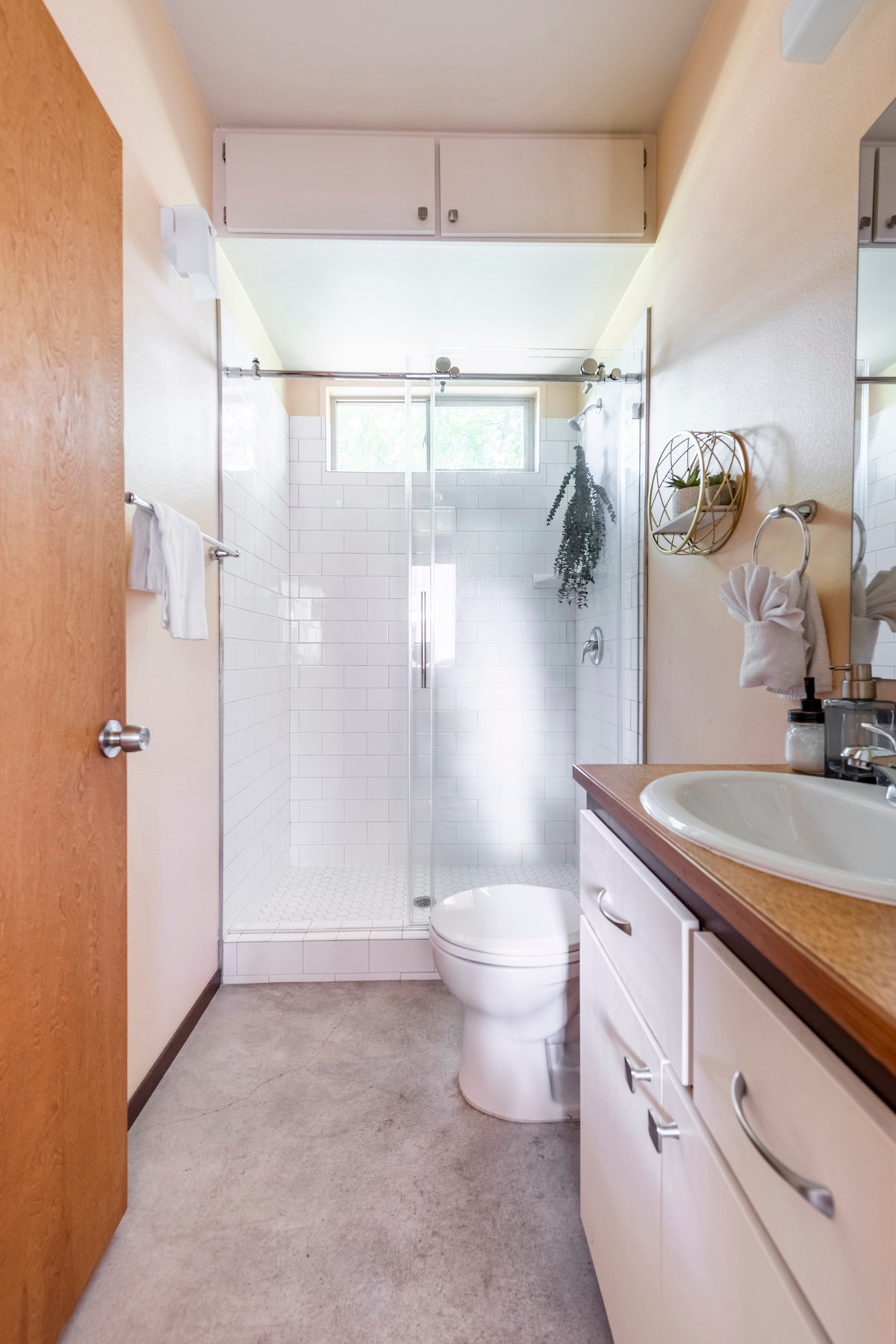 East-Austin Oasis - Peaceful & Centrally Located