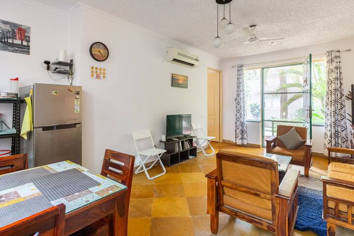 Living room image 4