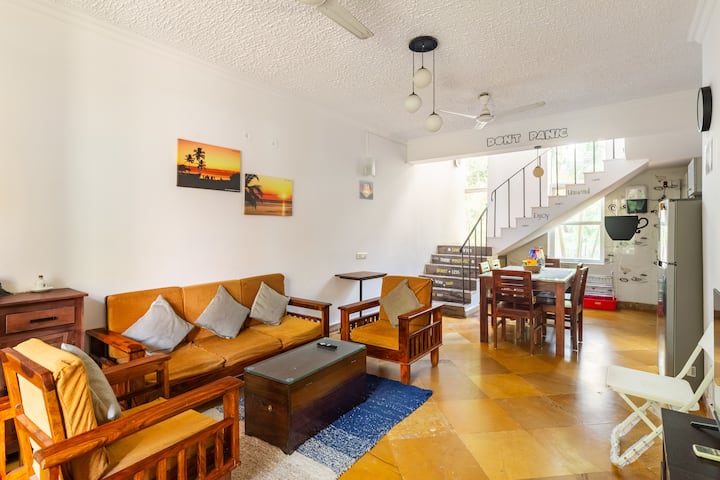 Living room image 2